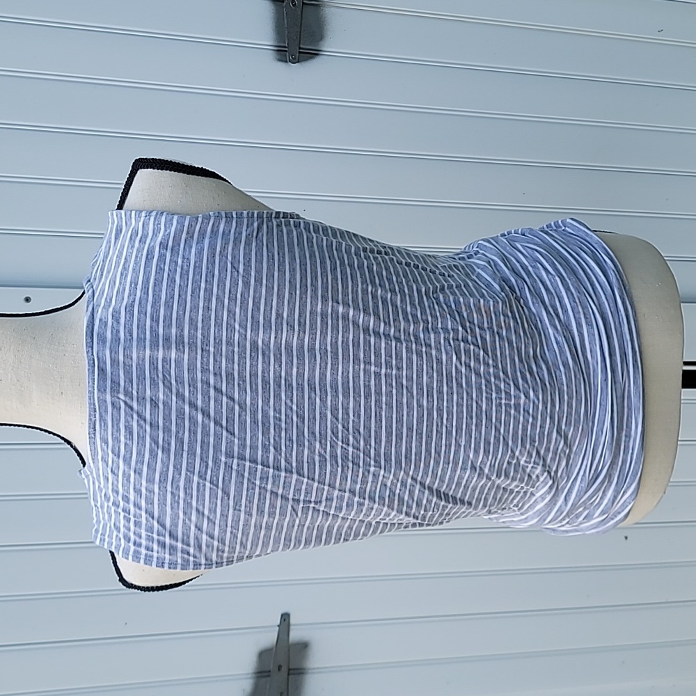 Shiela Rose sleeveless knot top size Medium - Picture 4 of 6